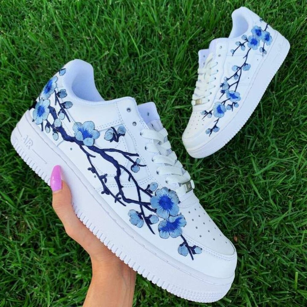 Nike Air Force 1 Kids 4.5Y Custom Embroidered Blue Floral Sneakers EUC